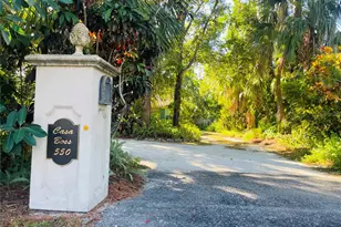 550 46th St, Sarasota, FL 34234 - Photo 2