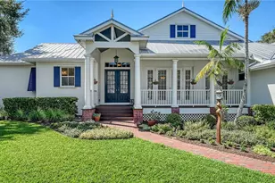 3930 Elysian Woods Ln, Sarasota, FL 34231 - Photo 4