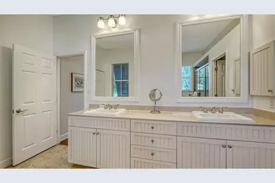 3930 Elysian Woods Lane, Sarasota, FL 34231 - Photo 26