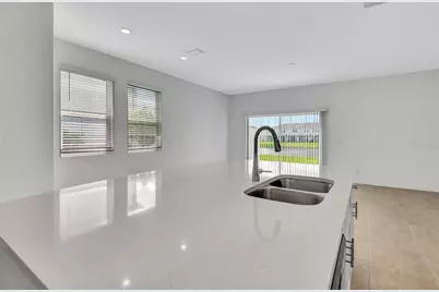 16556 Bergamo Place, Lakewood Ranch, FL 34211 - Photo 12