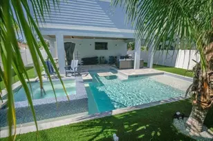 2305 Avenue C, Bradenton Beach, FL 34217 - Photo 40