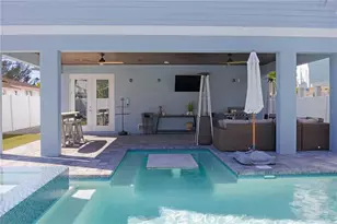 2305 Avenue C, Bradenton Beach, FL 34217 - Photo 36