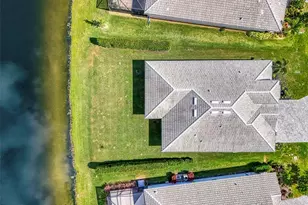 560 Mistiflower Cir, Nokomis, FL 34275 - Photo 54