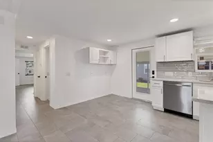 6710 36th Ave E, Palmetto, FL 34221 - Photo 10