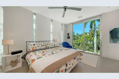 251 Cedar Park Circle, Sarasota, FL 34242 - Photo 38