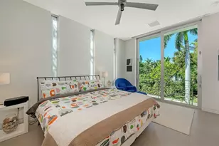 251 Cedar Park Cir, Sarasota, FL 34242 - Photo 38