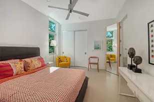 251 Cedar Park Cir, Sarasota, FL 34242 - Photo 42