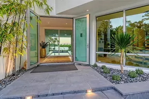 251 Cedar Park Cir, Sarasota, FL 34242 - Photo 10