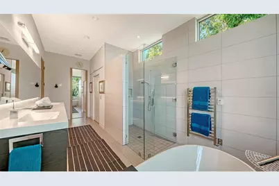 251 Cedar Park Circle, Sarasota, FL 34242 - Photo 36