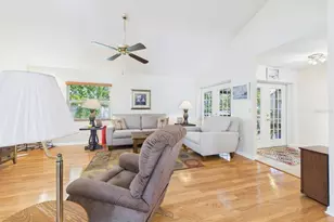 3225 Golden Eagle Ln, Sarasota, FL 34231 - Photo 10