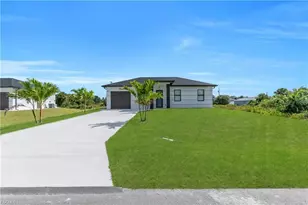 713 Roma Ave S, Lehigh Acres, FL 33974 - Photo 4