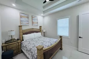 528 Jacaranda Pkwy E, Cape Coral, FL 33909 - Photo 26