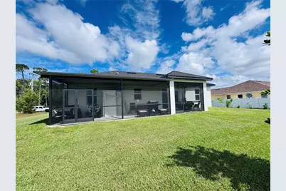 528 Jacaranda Parkway E, Cape Coral, FL 33909 - Photo 44