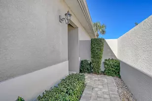 462 Montelluna Dr, North Venice, FL 34275 - Photo 4