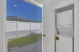 6711 S Lockwood Ridge Rd, Sarasota, FL 34231 - Photo 34