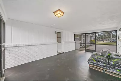 6711 S Lockwood Ridge Road, Sarasota, FL 34231 - Photo 36