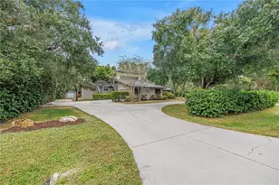 4605 Stone Ridge Trail, Sarasota, FL 34232 - Photo 2