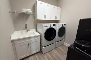 10710 Falling Leaf Ct, Parrish, FL 34219 - Photo 20