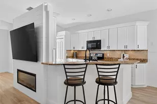 8466 Idlewood Ct, Lakewood Ranch, FL 34202 - Photo 10