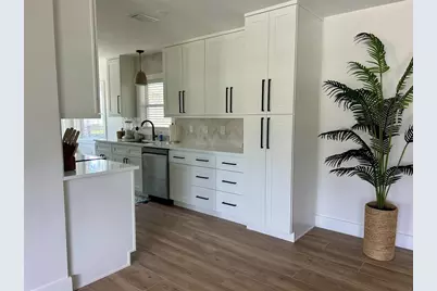 1625 Idle Lane, Sarasota, FL 34231 - Photo 12