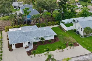 1625 Idle Ln, Sarasota, FL 34231 - Photo 32