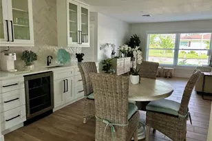 1625 Idle Ln, Sarasota, FL 34231 - Photo 10