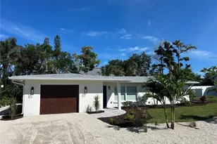 1625 Idle Ln, Sarasota, FL 34231 - Photo 22