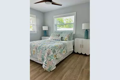 1625 Idle Lane, Sarasota, FL 34231 - Photo 18