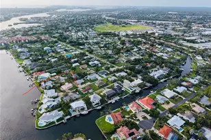 1625 Idle Ln, Sarasota, FL 34231 - Photo 34