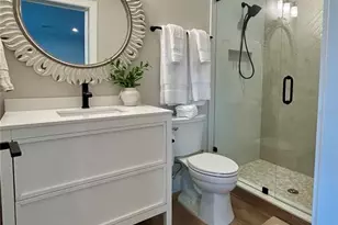 1625 Idle Ln, Sarasota, FL 34231 - Photo 4