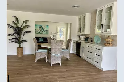 1625 Idle Lane, Sarasota, FL 34231 - Photo 12