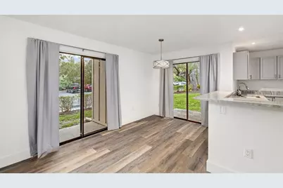 2224 Bahia Vista Street #E1, Sarasota, FL 34239 - Photo 4