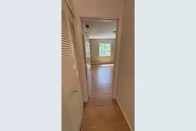 2605 Pine Lake Terrace #D, Sarasota, FL 34237 - Photo 12