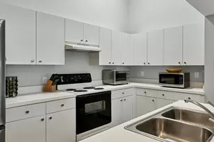 7234 Eleanor Cir, Sarasota, FL 34243 - Photo 12