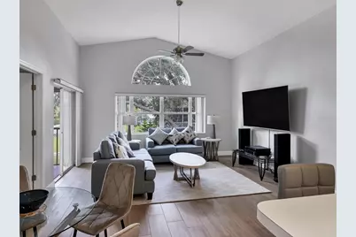 7234 Eleanor Circle #203, Sarasota, FL 34243 - Photo 4