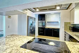 1326 17th St, Sarasota, FL 34234 - Photo 8