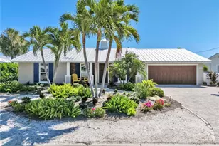 523 69th St, Holmes Beach, FL 34217 - Photo 2