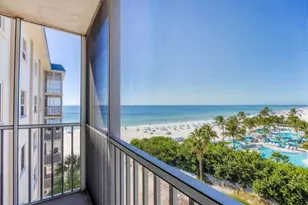 800 Benjamin Franklin Dr, Sarasota, FL 34236 - Photo 14