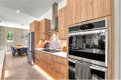 2163 Waldemere Street, Sarasota, FL 34239 - Photo 10