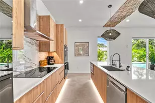 2163 Waldemere St, Sarasota, FL 34239 - Photo 12