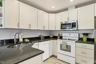 5769 Avista Dr, Sarasota, FL 34243 - Photo 20