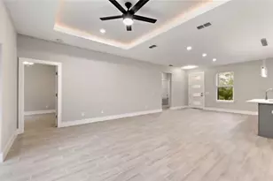 112 Violet Ct, Poinciana, FL 34759 - Photo 4