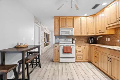 5004 3rd Avenue W, Palmetto, FL 34221 - Photo 8