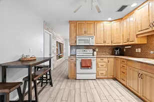 5004 3rd Ave W, Palmetto, FL 34221 - Photo 8