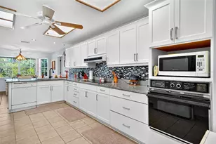 4719 E Trails Dr, Sarasota, FL 34232 - Photo 24