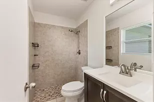 13530 Newport Ave, Port Charlotte, FL 33981 - Photo 30