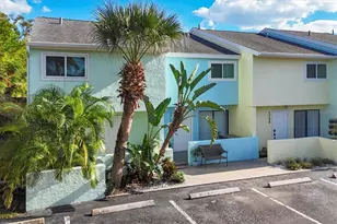 1762 Stickney Point Rd, Sarasota, FL 34231 - Photo 2