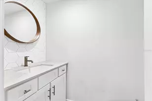 1762 Stickney Point Rd, Sarasota, FL 34231 - Photo 18