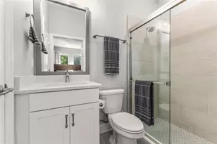 2467 Mangum Ct, Sarasota, FL 34237 - Photo 24