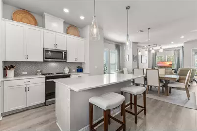 2467 Mangum Court, Sarasota, FL 34237 - Photo 6